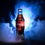 משקאות והשקעות: המסע של קוקה קולה  