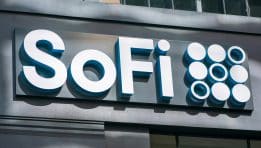 SoFi Technologies (SOFI): סיפור ההצלחה של פלטפורמת הפינטק שמובילה את שוק השירותים הפיננסיים