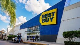 דוח Best Buy לרבעון הרביעי: רווחים מפתיעים מול אתגרי מכסים וצרכנות