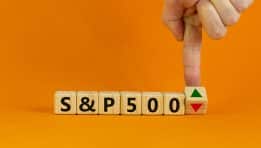 האם רווחי החברות ב־S&P 500 יזנקו בשנת 2025? התחזיות מעודדות