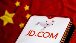 JD.com מתעוררת: ריצ’רד ליו חושף תוכנית התחדשות חוצת גבולות לאחר חמש שנות דעיכה