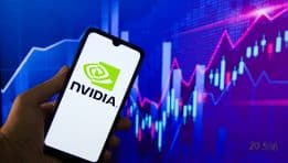 מניית NVIDIA מזנקת – שיא חדש נראה באופק