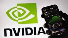 NVIDIA מול AMD – דו-קרב ענקיות השבבים שמעצבות את עידן הבינה המלאכותית
