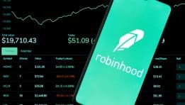 Robinhood מזנקת ב־2025: ניתוח עומק של מנועי ההכנסה והנסיקה החדה במניית $HOOD