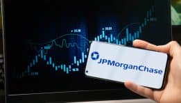 העלאות מחיר יעד של אנליסטים מובילים: כיצד JP Morgan ו-Morgan Stanley משפיעות על מניות הטכנולוגיה