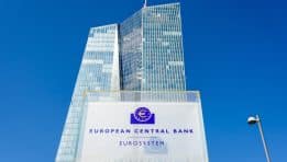 קובעי המדיניות בבנק המרכזי האירופי (ECB) דנים בסיכון של ירידת האינפלציה לרמה נמוכה מדי