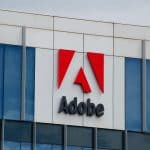 תחזית מניית Adobe (ADBE): האם המניה תמשיך להוביל את שוק התוכנה הדיגיטלית ב-2025?