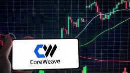 CoreWeave מזנקת: האם הפוטנציאל כבר מגולם במחיר?