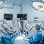 חברת Intuitive Surgical (ISRG): החדשנות שמובילה את שוק הניתוחים הרובוטיים – סקירה אסטרטגית מעמיקה