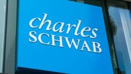 צ’ארלס שוואב (SCHW) רושמת רבעון שני שיא ב-2025: צמיחת הכנסות, גיוס נכסים ורווחיות חזקה