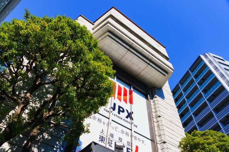 SKN | סקירה שבועית NIKKEI 225 (10-14 בנובמבר): מפולת בטכנולוגיה מחקה את הראלי כש-51,500 נכשל כתמיכה