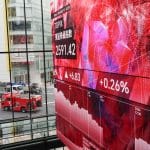 מדד ה-TOPIX קובע שיא של 52 שבועות ואז צונח: האם הראלי היפני ניצב בפני רוחות נגדיות גלובליות?