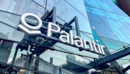 iShares Expanded Tech-Software Sector ETF (IGV) ו-Palantir Technologies (PLTR) – סקירת שוק וחברה 2025