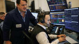 SKN | המניות בארה״ב מטפסות קלות בהובלת מגזר הטכנולוגיה; התנודתיות עולה במתינות