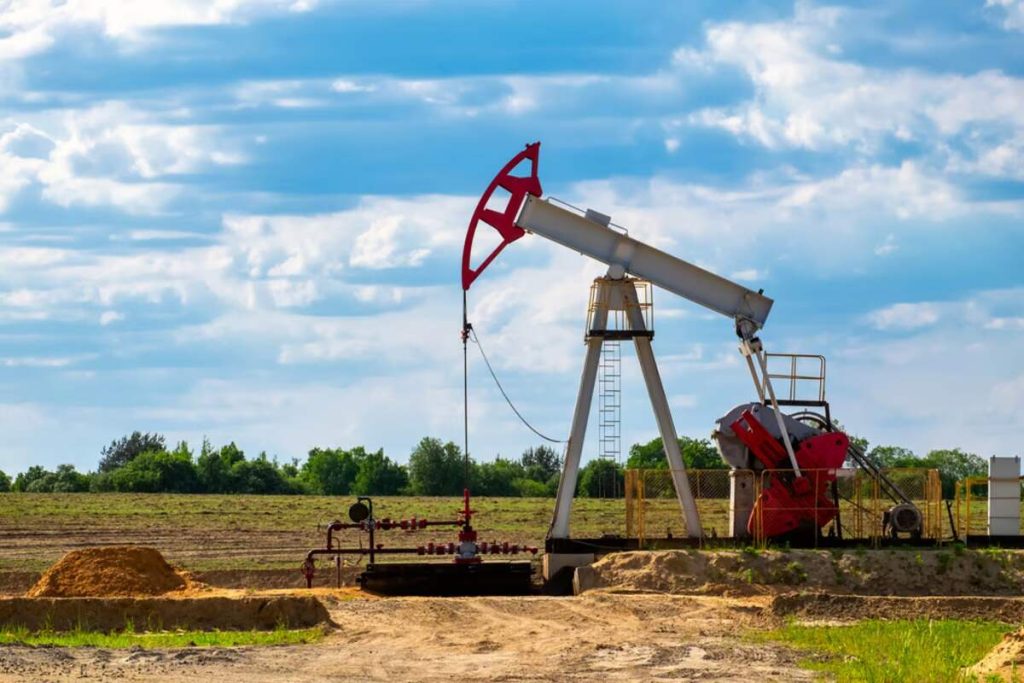 SKN | נפט נשאר קרוב ל‑100$ בזמן שהשווקי מעריכים את טענתו של טראמפ שמלחמת איראן עלולה להסתיים תוך שבועות