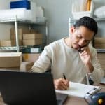 SKN | אמון העסקים הקטנים בארה״ב יורד לשפל של 11 חודשים — האם זהו אות אזהרה לביקוש המקומי?