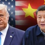 מניות סיניות צונחות כאשר איומי המכסים של טראמפ מחזירים את חששות הסחר בין ארה”ב לסין