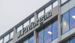 ניהול השקעות חכם: איך משקיעים מנצחים מייצרים תשואה גם בשוק תנודתי