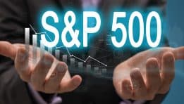 S&P 500 בשיאים חדשים: מה ההיסטוריה מלמדת על השקעה בשוקי שיא
