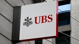 הרווח הנקי של UBS קפץ ב-47% בזכות עלייה בהכנסות וירידה בעלויות