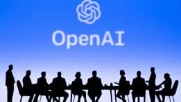 OpenAI מובילה את מרוץ הטריליון דולר