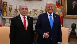 נשיא טראמפ קורא להפסקת אש מיידית בעזה ומדגיש את נכונות חמאס לשלום