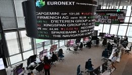 SKN | מניות אירופה נסוגות על רקע חולשת מטבעות וחששות מצמיחה המכבידים על השווקים