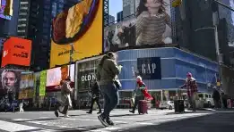 SKN | האם אסטרטגיית ההתאוששות של Gap יכולה להחזיק מעמד כשהצרכנים ניצבים בפני לחץ גובר?