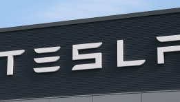 SKN | טסלה מהמרת על טריליון דולר בעשור הבא של אילון מאסק