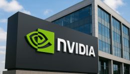 SKN | האם וול סטריט נכנסת לשלב חדש במסחר סביב ה-AI כאשר אנליסטים ממהרים להעלות את מחיר היעד למניית אנבידיה?