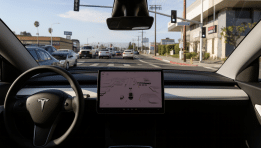 SKN | האם מערכת ה־‘FSD Supervised’ של טסלה תזכה לאישור בהולנד amid התנגדות רגולטורית גוברת?