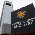 SKN | האם המהלך הנועז של Comcast לרכוש את Warner Bros Discovery עשוי להגדיר מחדש את מלחמת ה-Streaming?