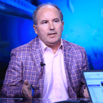 SKN | האם דן אייבס צודק? מדוע האנליסט טוען שאין בועת AI ומציין 10 מניות למעקב