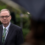 SKN | קווין האסט מתבלט כמועמד מוביל למינוי אפשרי של טראמפ ליו״ר הפדרל ריזרב