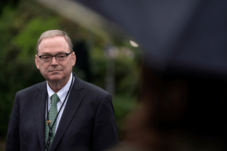 SKN | קווין האסט מתבלט כמועמד מוביל למינוי אפשרי של טראמפ ליו״ר הפדרל ריזרב