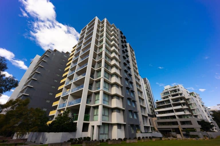 SKN | Google Cloud וליברטי גלובל משיקים שותפות AI לחמש שנים לשיפור שירותי התקשורת