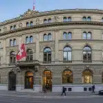 SKN | חשבון בנק שוויצרי: השקט הפיננסי שהבנקים הישראלים לא יכולים להציע