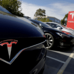 SKN | מכירות טסלה באירופה צונחות כמעט ב־50% עם התגברות התחרות בשוק הרכבים החשמליים