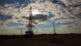 SKN | צלילה של 13% ב-URNM לפני היפוך חד: האם זו כניעת מוכרים המבשרת תחתית באורניום?