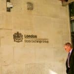 SKN | סקירה שבועית FTSE 100: מניות הבלו-צ’יפ של לונדון לוטשות עיניים לשיאים חדשים (24–28 בנובמבר, 2025)