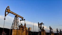 SKN | האם הגידול במלאי הנפט בארה״ב יעמיק את הלחץ על מחירי הנפט כשהסיכונים בצד ההיצע משתנים?