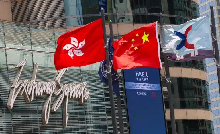 SKN | שווקי אסיה מזנקים בעוצמה לסיום השבוע כאשר הונג קונג מובילה את העליות ומורל האזור משתפר