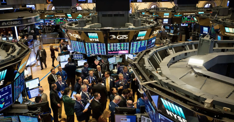 SKN | סקירת שוק עולמי: וול סטריט עולה ב-24 בדצמבר 2025, בעוד אירופה ואסיה סוחרות בצורה מעורבת – מבט קדימה ל-25 בדצמבר