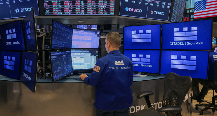 SKN | שווקי ארה״ב רושמים עליות כאשר הדאו מוביל את הגains וה־VIX יורד לשפל חדש