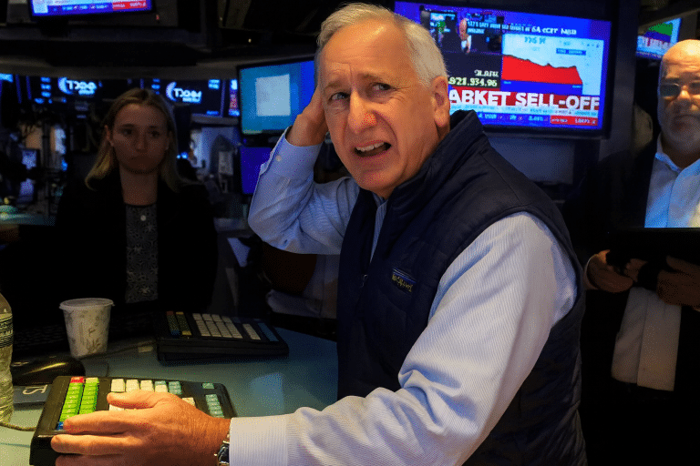 SKN | האם גל הירידות במניות הטכנולוגיה בוול סטריט מאותת על שינוי עמוק במובילות השוק?