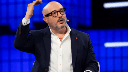 SKN | האם המירוץ עתיר־ההון של ענקיות הטכנולוגיה בתחום ה-AI מאיים על מודל העסקים המצליח ביותר שלהן?