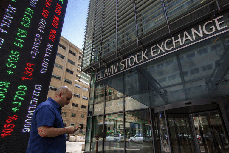 SKN | מדד ת״א-90 קובע שיאים היסטוריים: ניתוח הזינוק השנתי של 50% והמעבר לסטנדרטים גלובליים במסחר