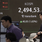 SKN | שווקי אסיה ננעלו במגמה מעורבת בערב חג המולד כאשר התחזקות המטבעות תומכת בסין בעוד המניות נסחרות בזהירות