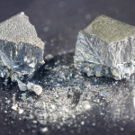 SKN | האם מגבלות היצוא של סין על מתכות נדירות עדיין פוגעות בשרשראות האספקה של ארה״ב למרות עסקת טראמפ–שי?