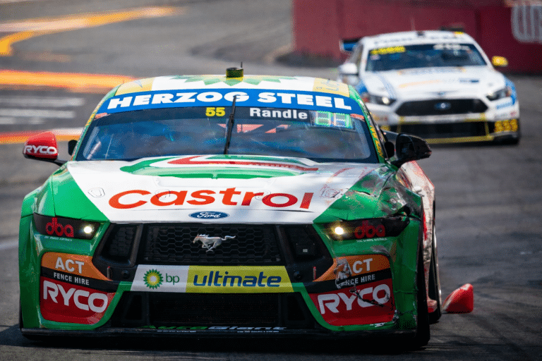 SKN | מדוע הון פרטי זורם אל אייקונים תעשייתיים כמו Castrol?